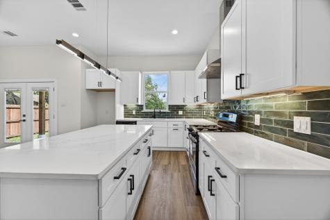 2701 S Jones Street Fort Worth TX 76104