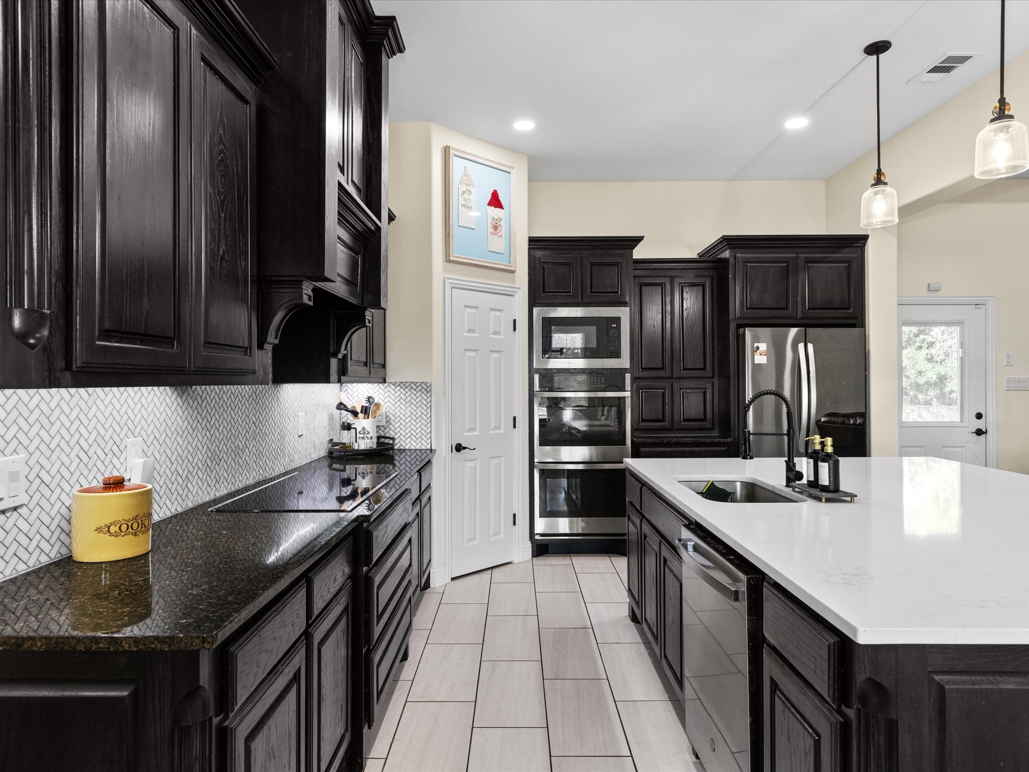 117 Coyote Cave Lane Alvord TX 76225