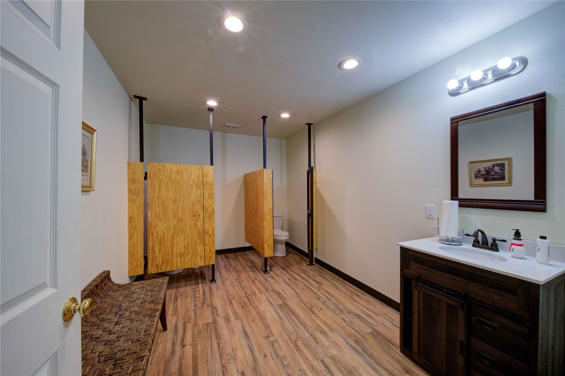 205 N Davis Street Chico TX 76431