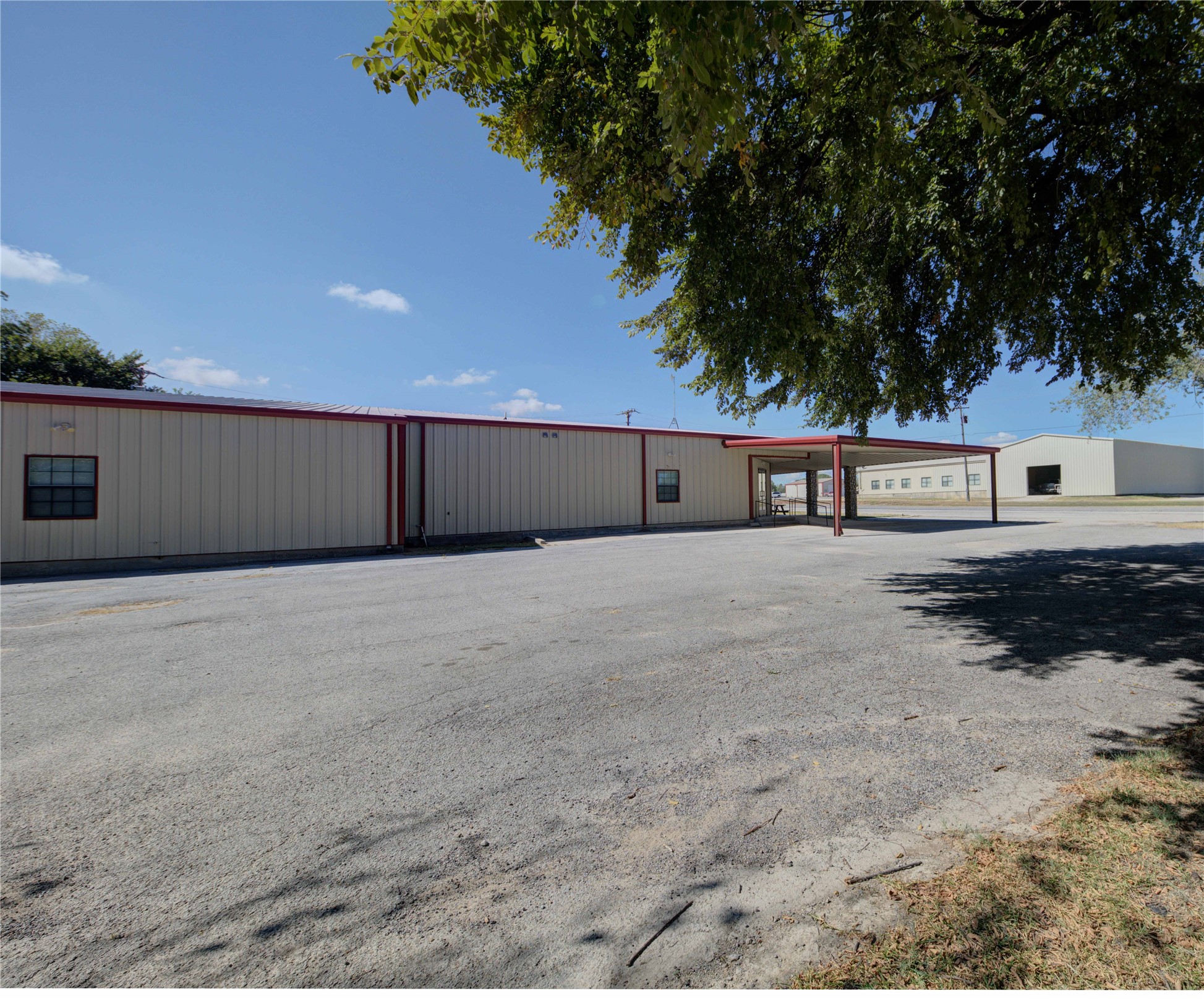 205 N Davis Street Chico TX 76431
