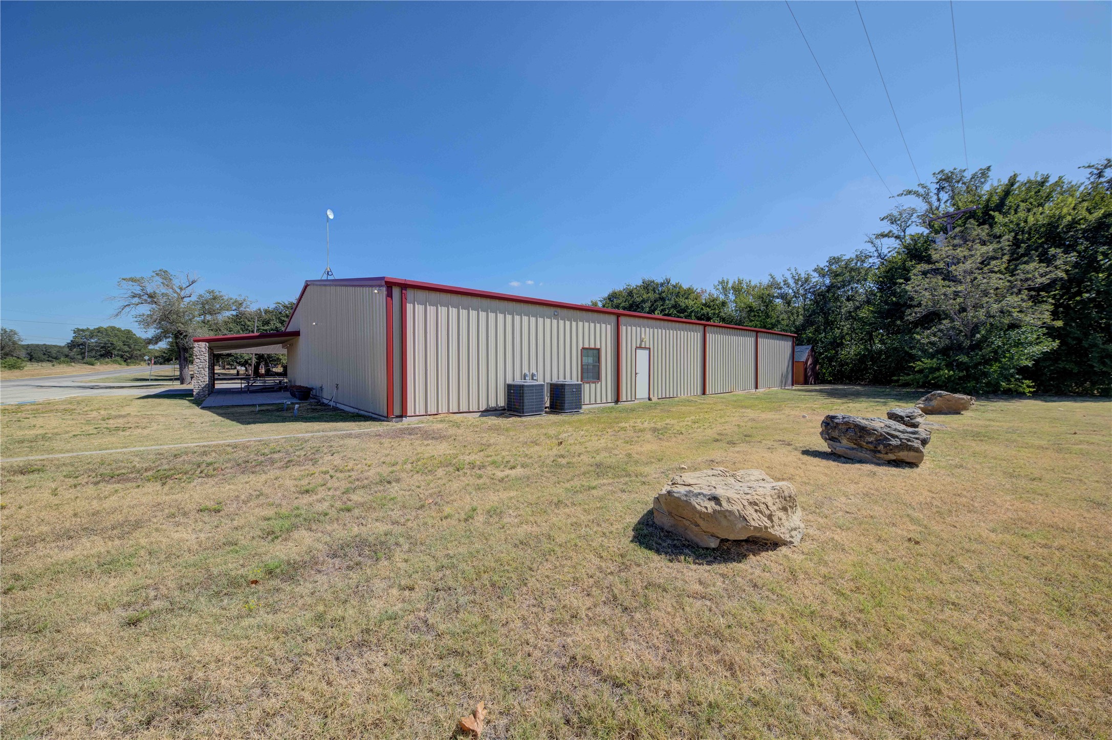 205 N Davis Street Chico TX 76431