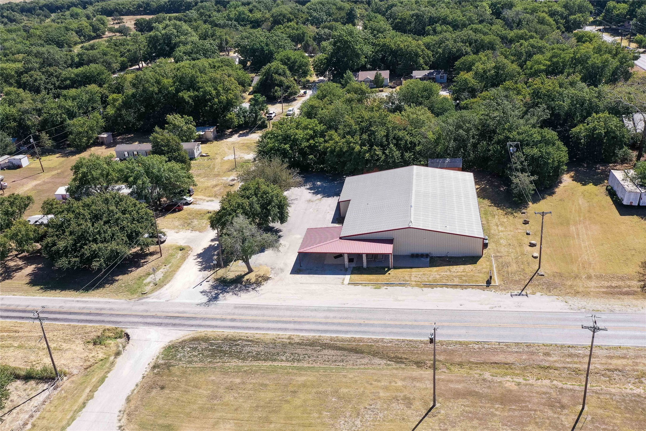 205 N Davis Street Chico TX 76431