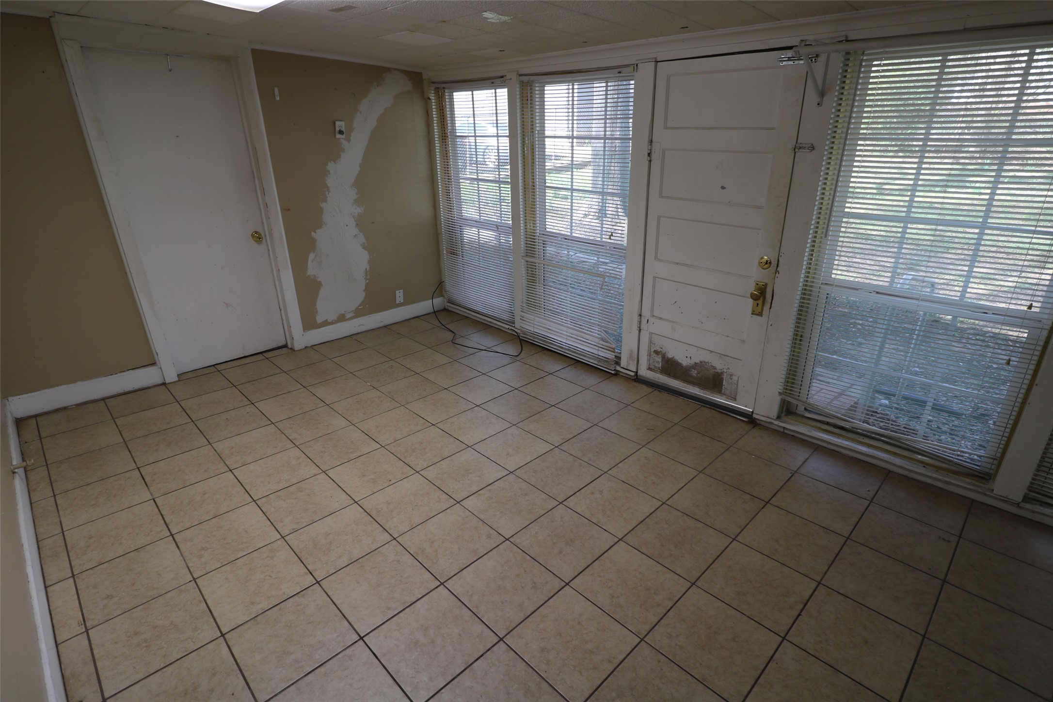 718 SE 24th Paris TX 75460