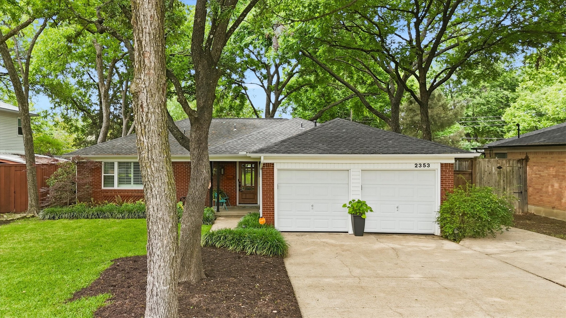 2353 Greenland Drive Dallas TX 75228