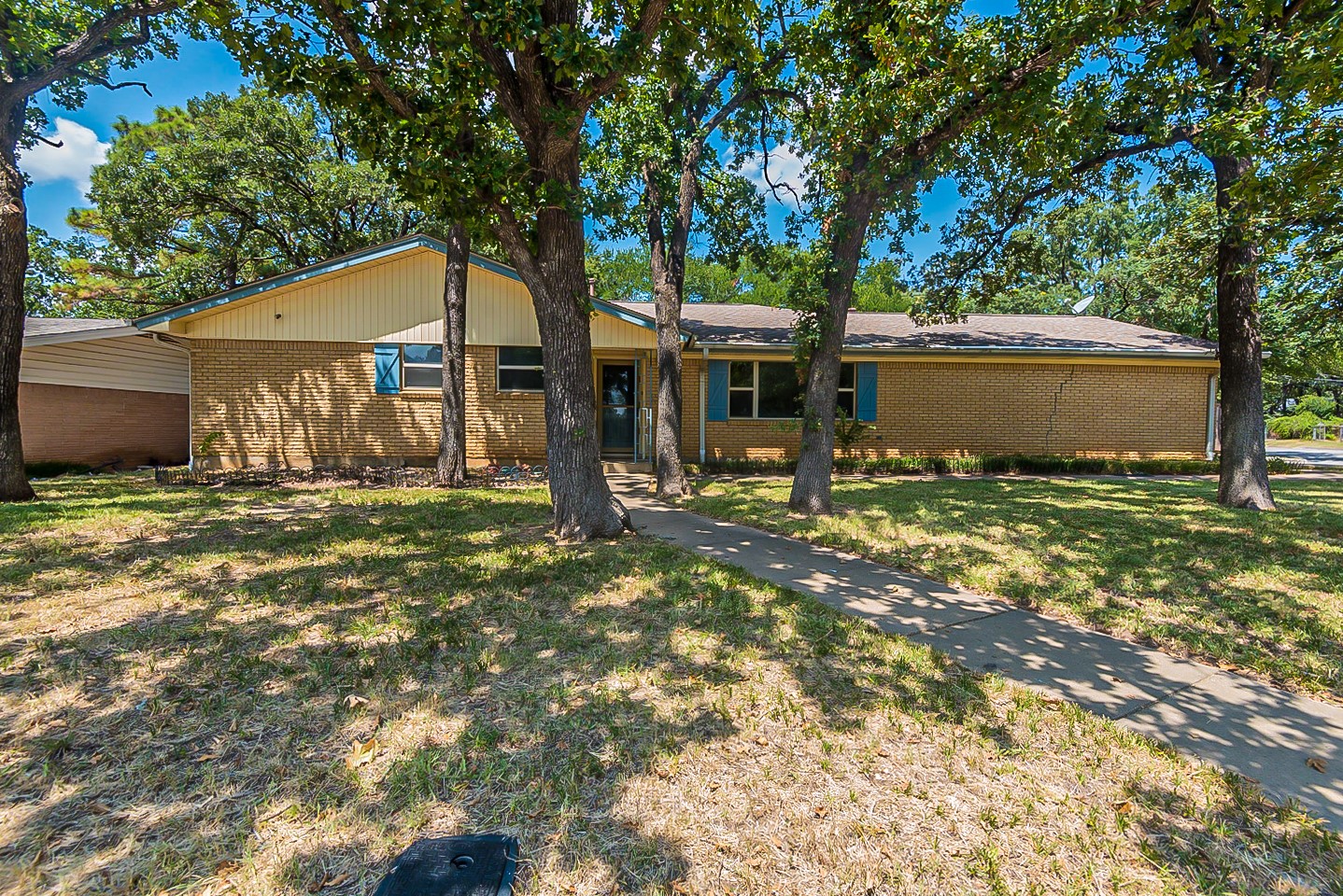 1013 Wade Drive Bedford TX 76022