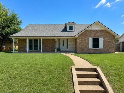 2442 Club Manor Drive Dallas TX 75237