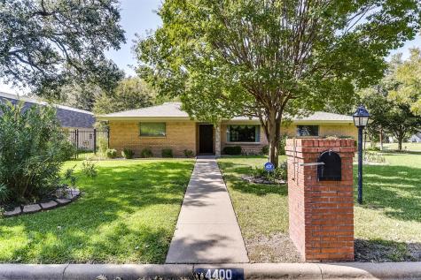 4400 Idledell Drive Benbrook TX 76116