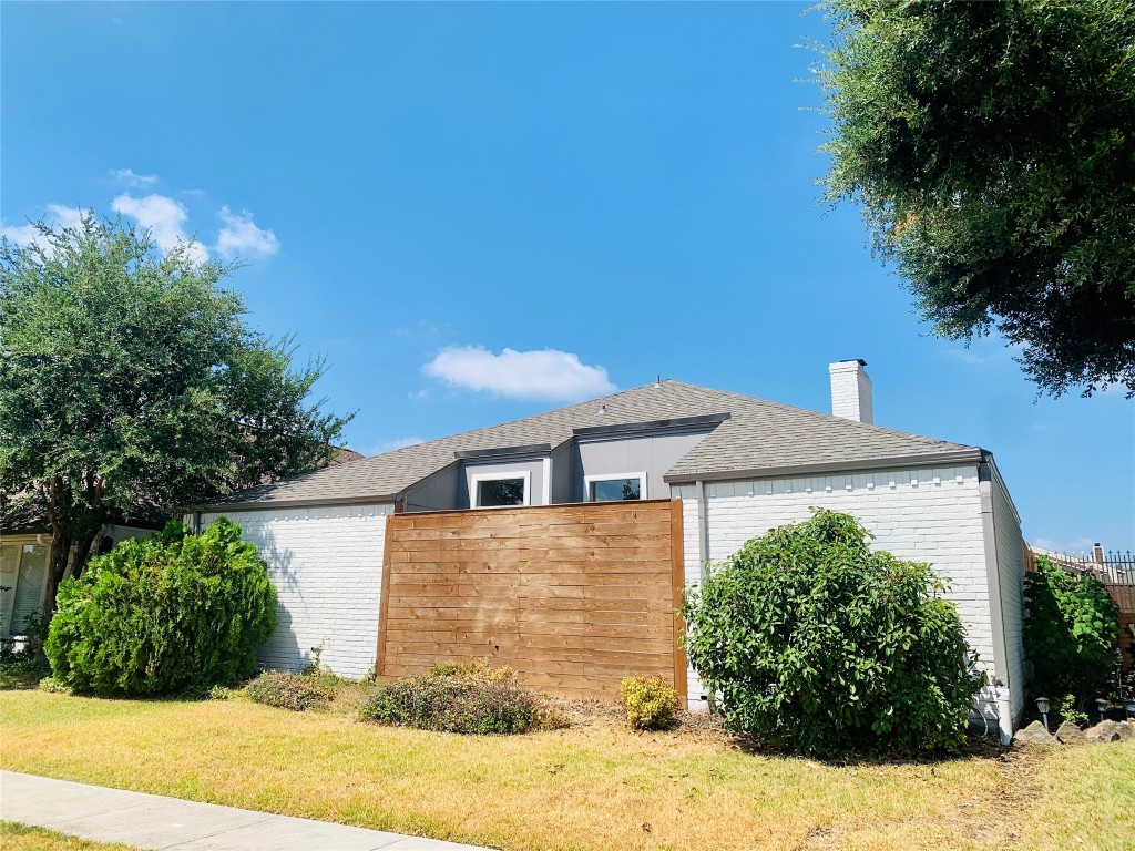 1104 Richland Oaks Drive Richardson TX 75081
