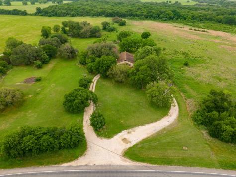 505 W 4th Street Blum TX 76627