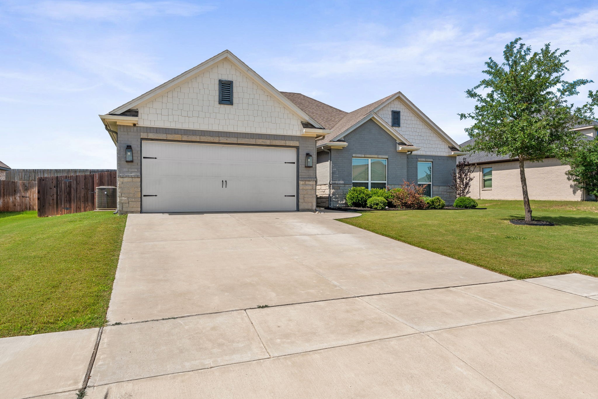 219 Bayless Avenue Godley TX 76044