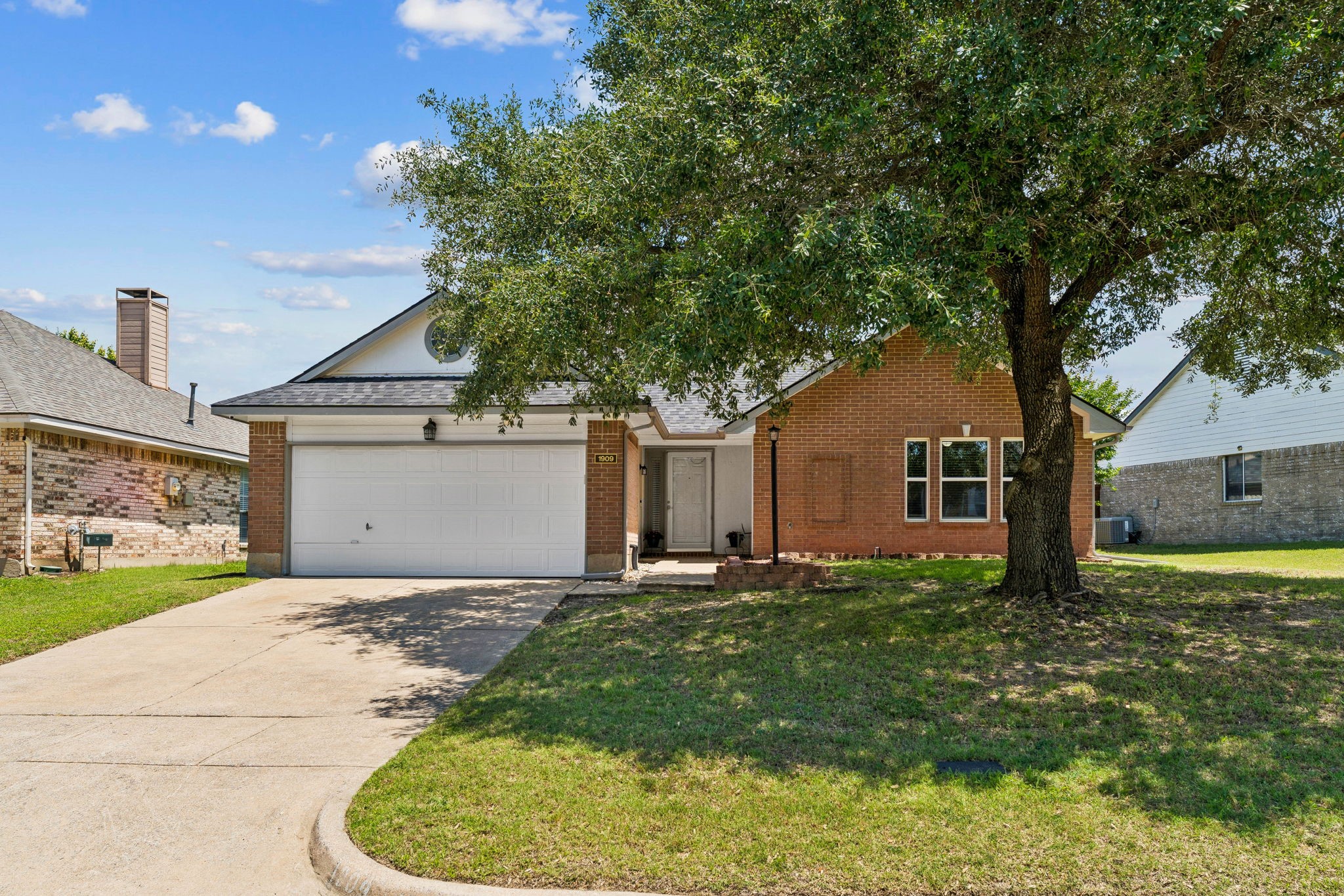 1909 Timberline Lane Sherman TX 75092