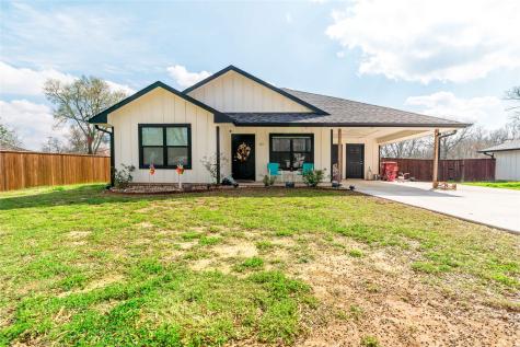 135 W Main Street Blossom TX 75416
