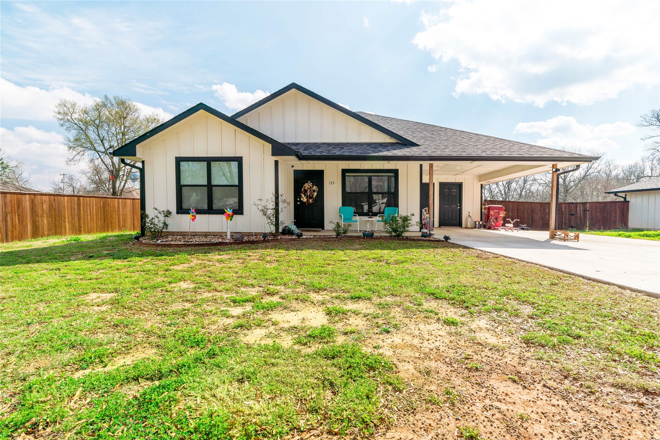 135 W Main Street Blossom TX 75416