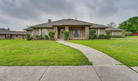 2136 Hunters Ridge Carrollton TX 75006
