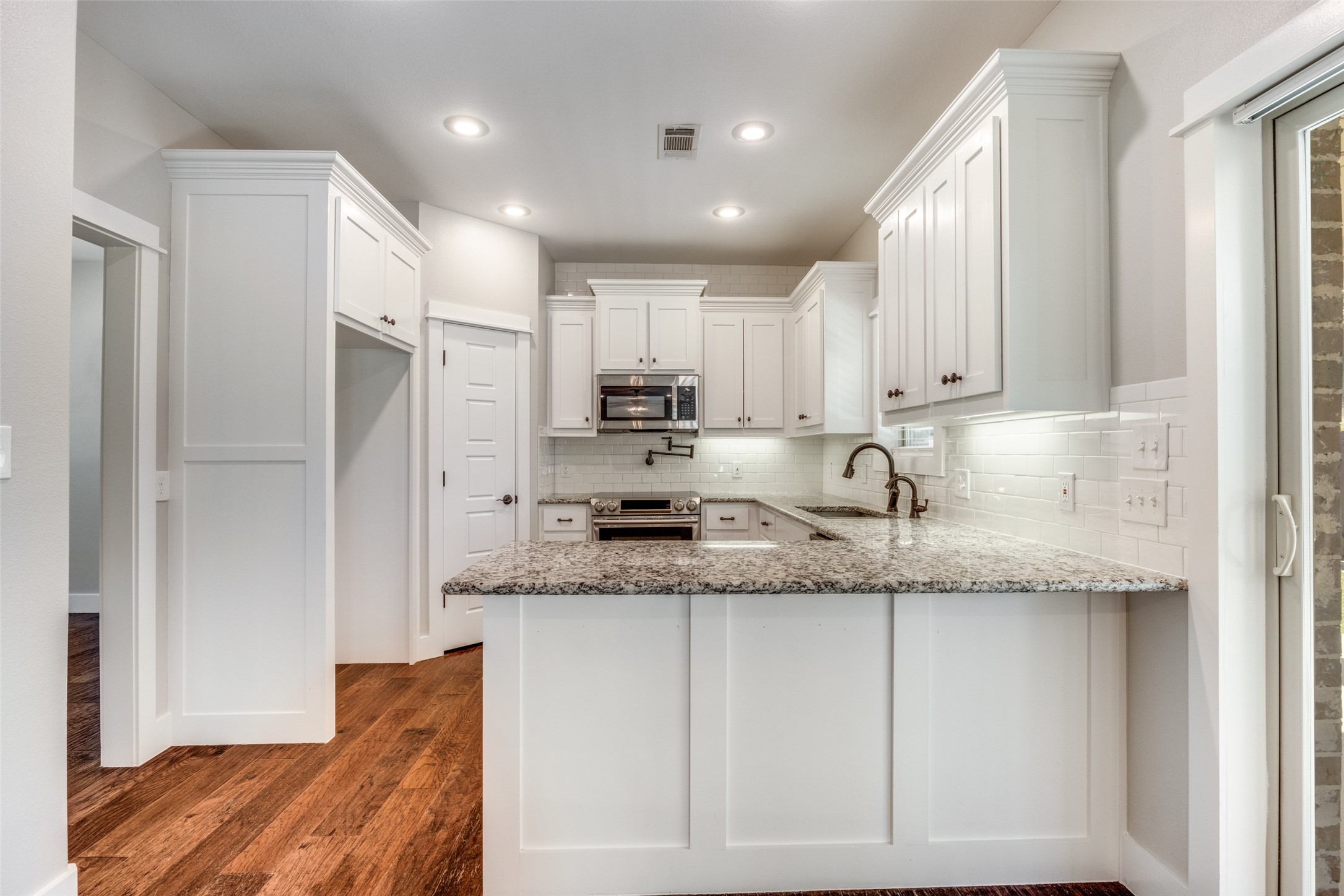 208 Greenway Bend Pottsboro TX 75076