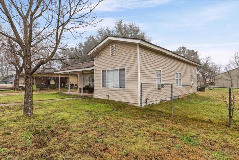 518 Clark Marlin TX 76661