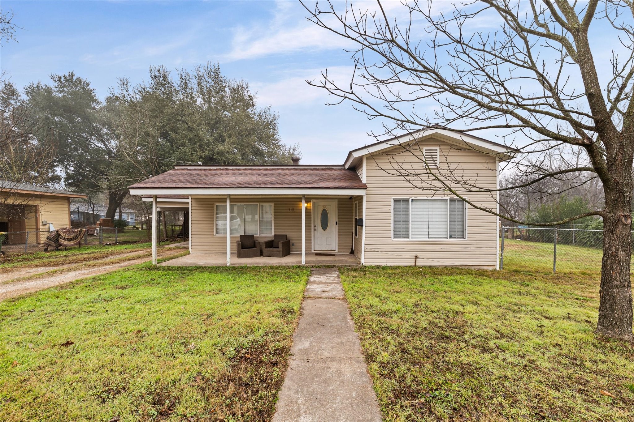518 Clark Marlin TX 76661
