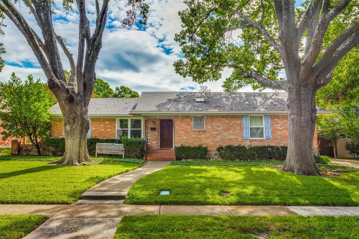 940 Blue Lake Circle Richardson TX 75080
