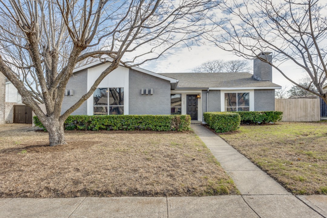 1104 Elk Grove Drive Richardson TX 75081