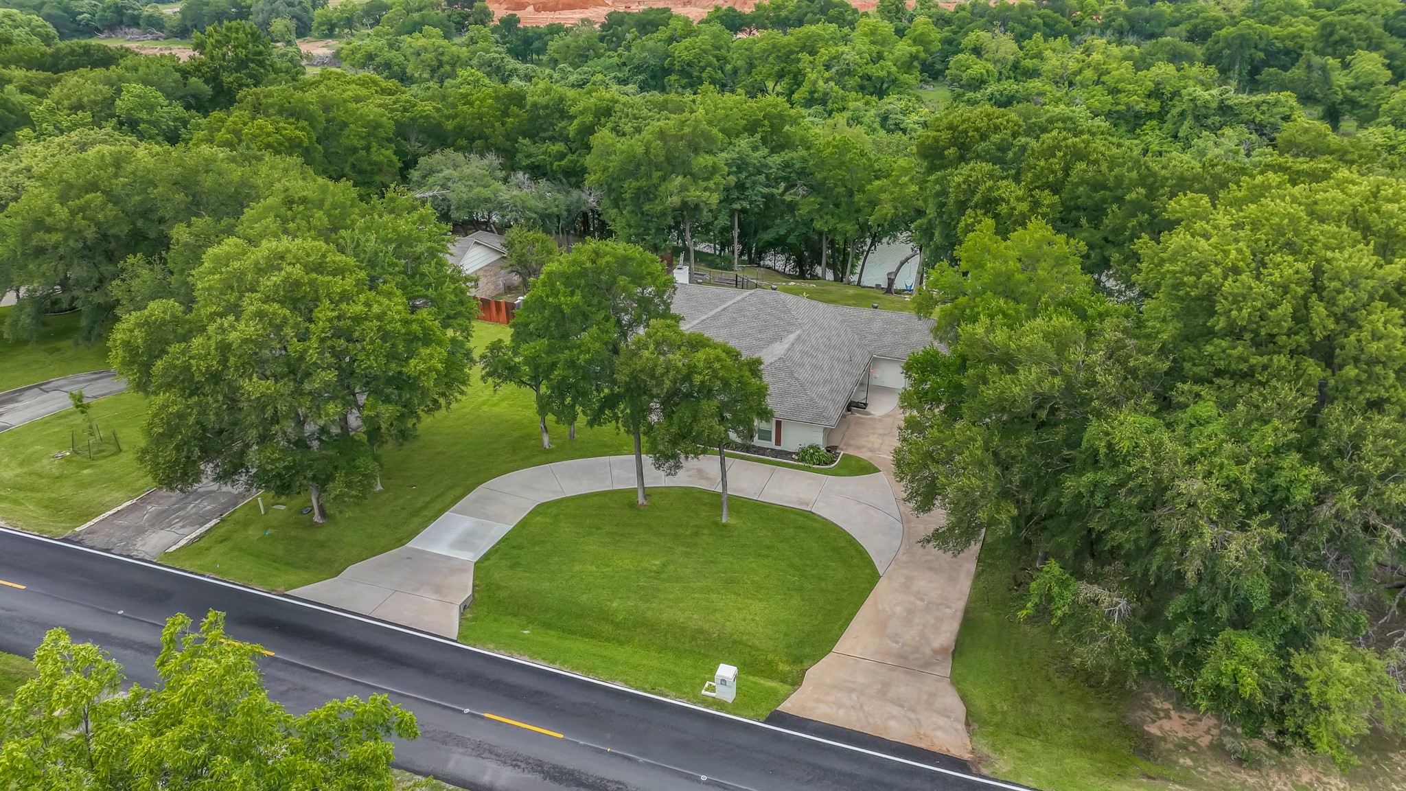 8012 Ravenswood Road Granbury TX 76049