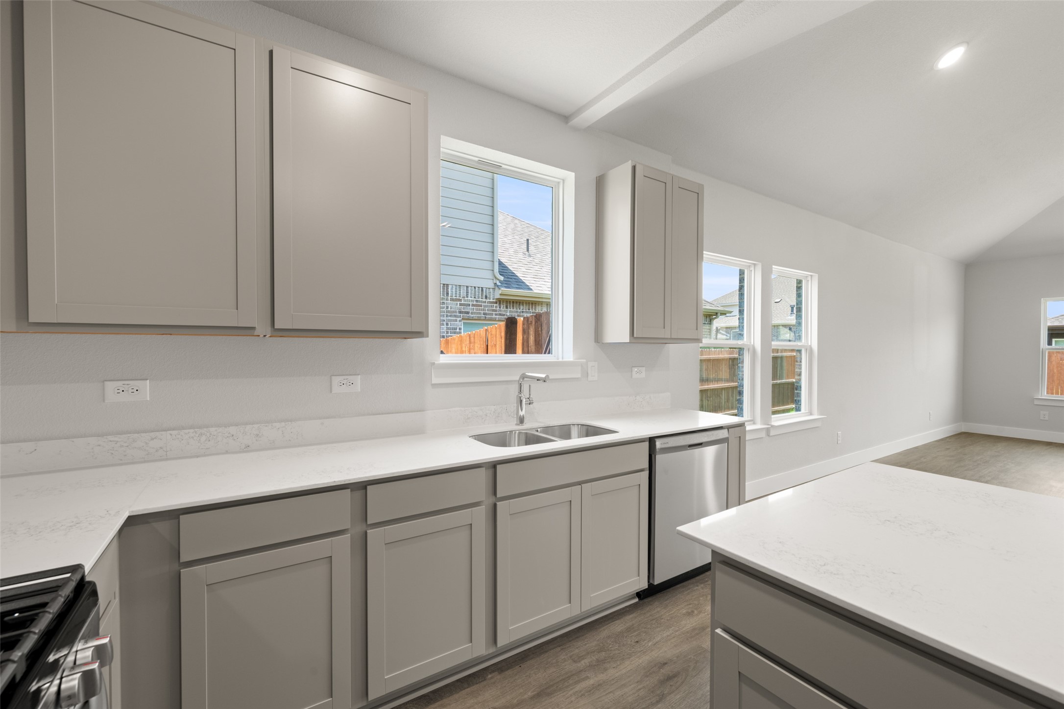 6728 Rockshire Fort Worth TX 76123
