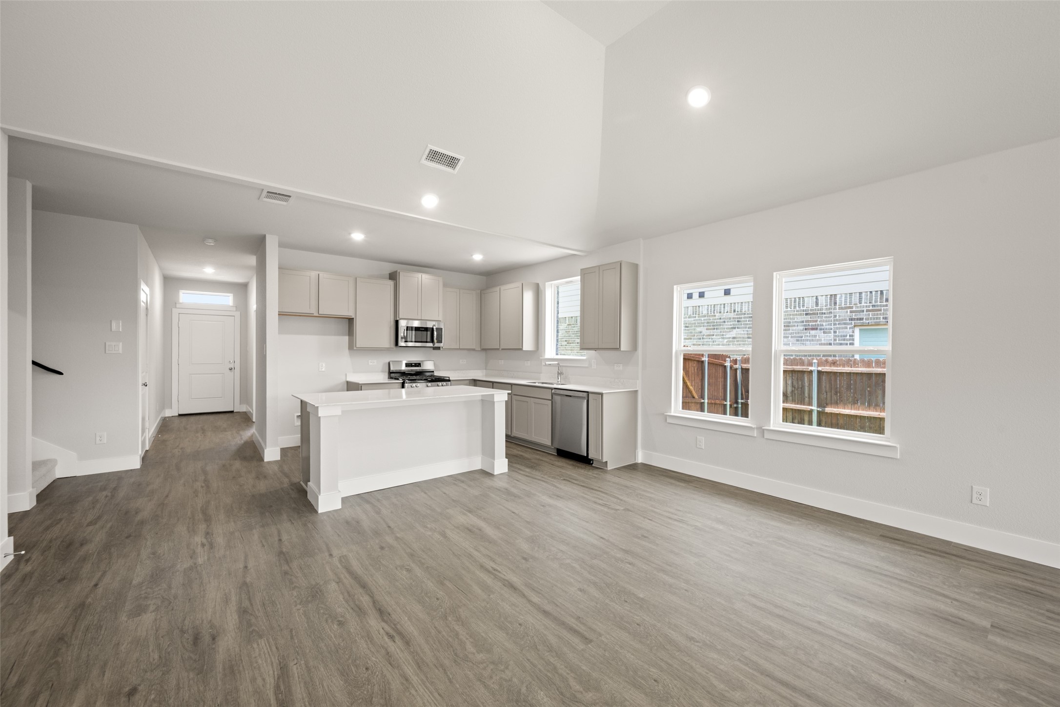 6728 Rockshire Fort Worth TX 76123