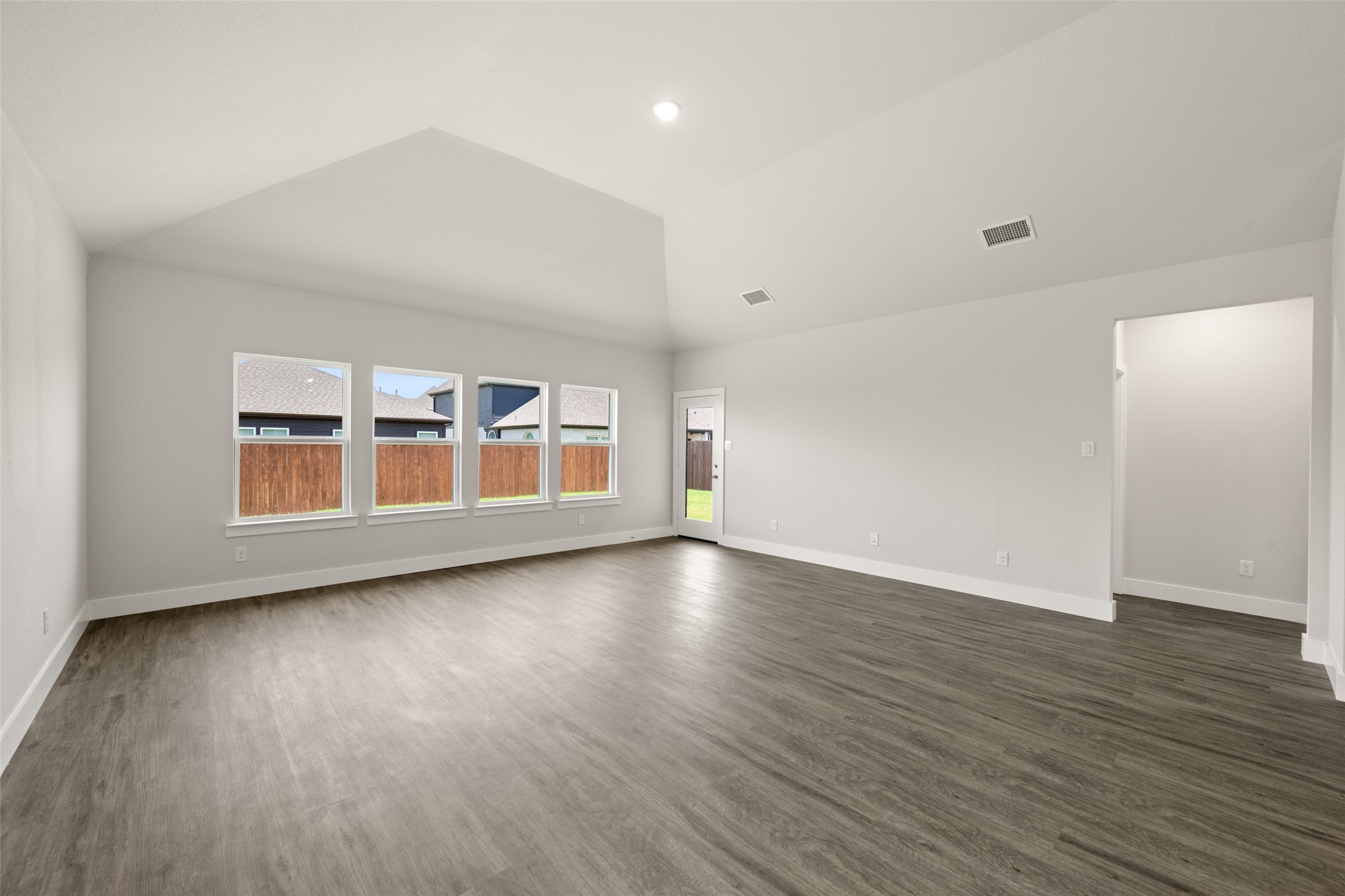 6728 Rockshire Fort Worth TX 76123