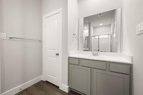 6728 Rockshire Fort Worth TX 76123