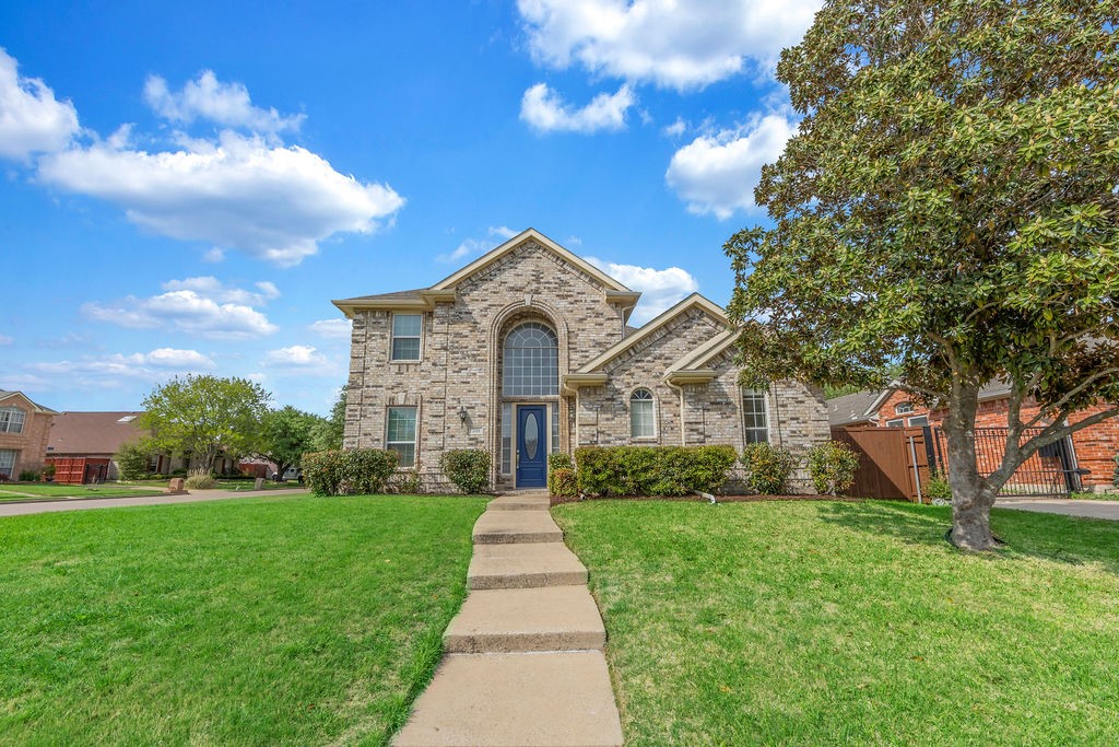 221 Woodlake Drive Murphy TX 75094