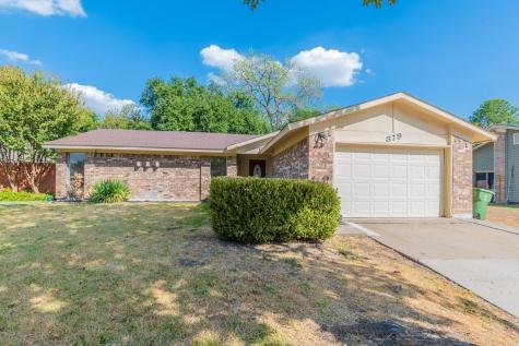 319 Village Drive Lewisville TX 75067