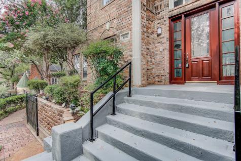 2004 Lakehill Court Arlington TX 76012