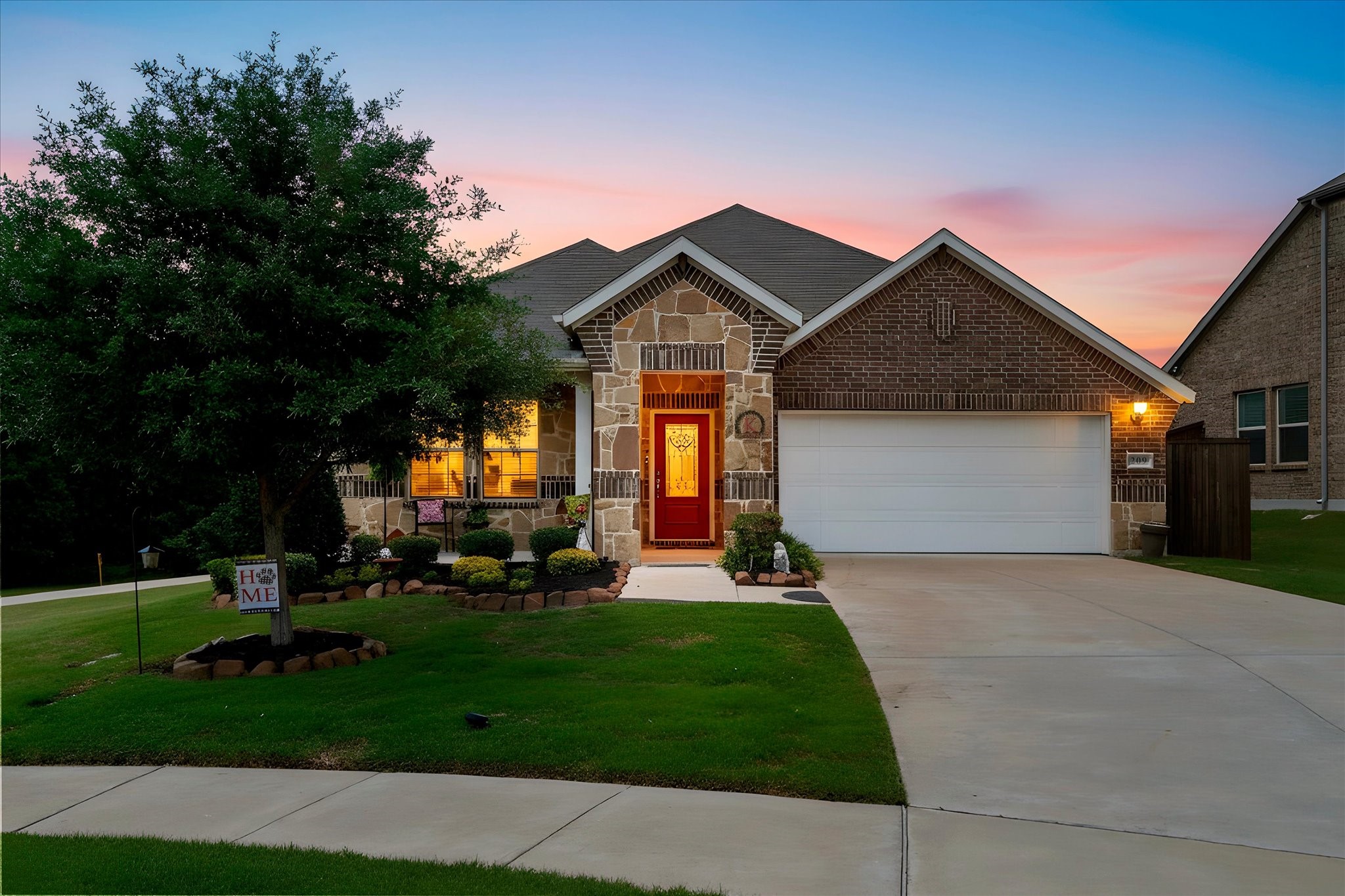 209 Maverick Court Lavon TX 75166