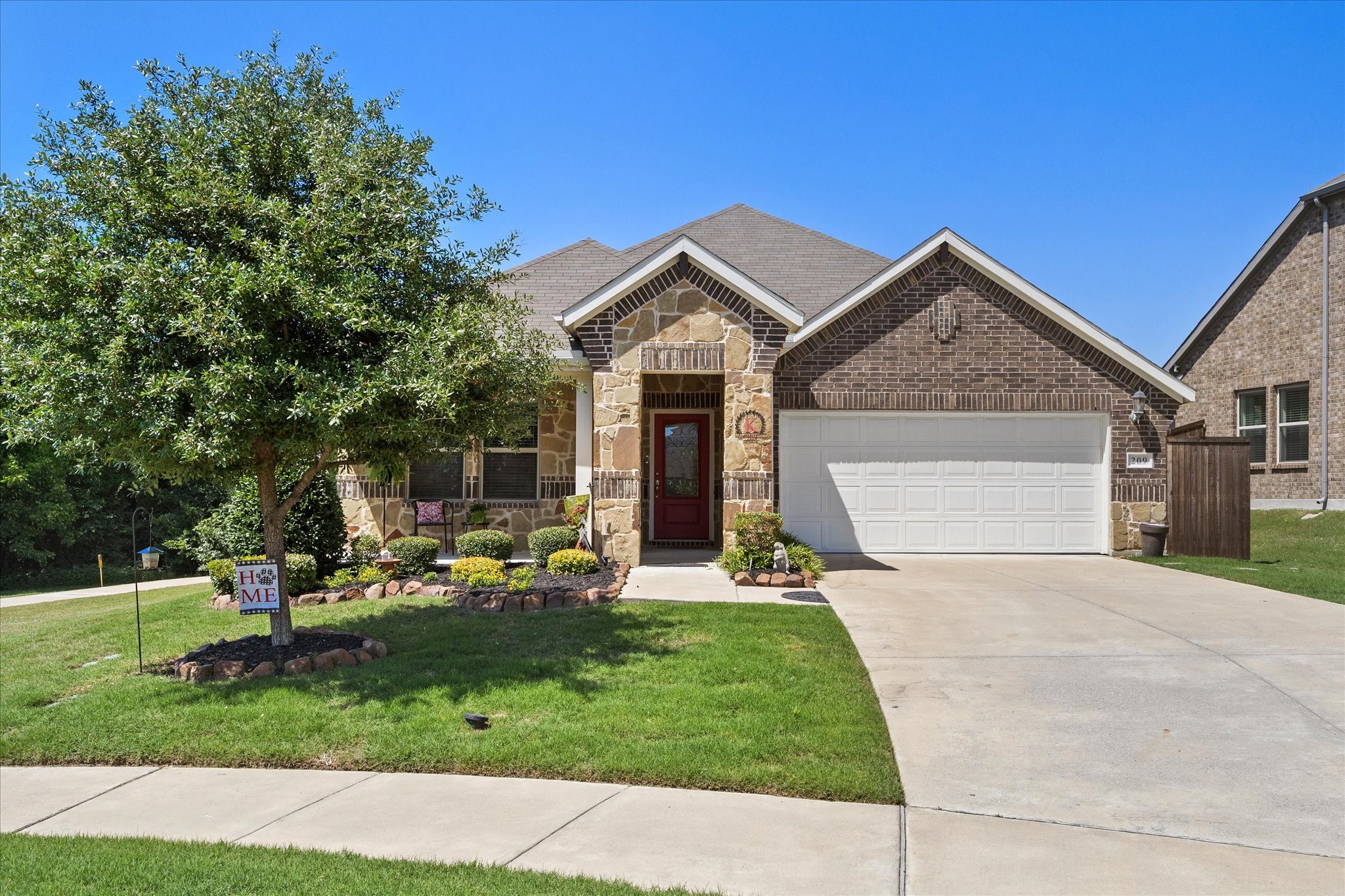 209 Maverick Court Lavon TX 75166