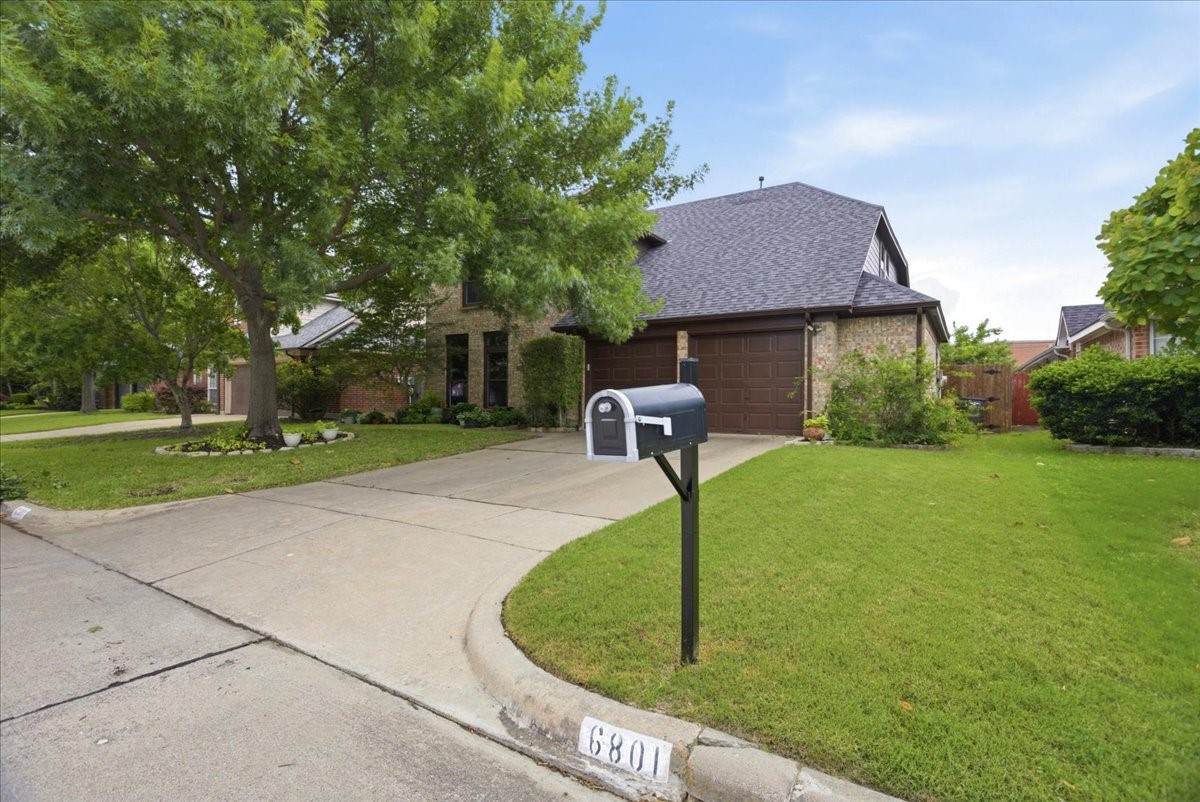6801 Briarwood Drive Fort Worth TX 76132