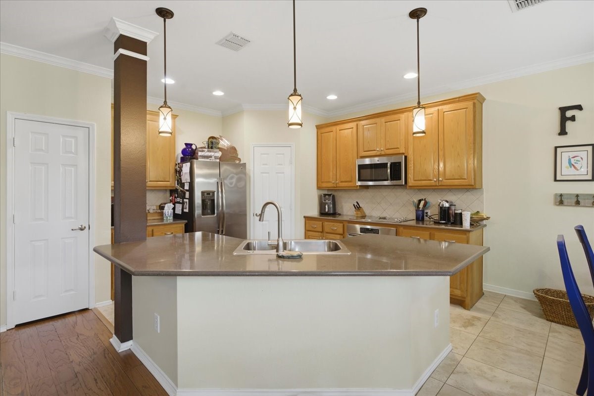 6801 Briarwood Drive Fort Worth TX 76132