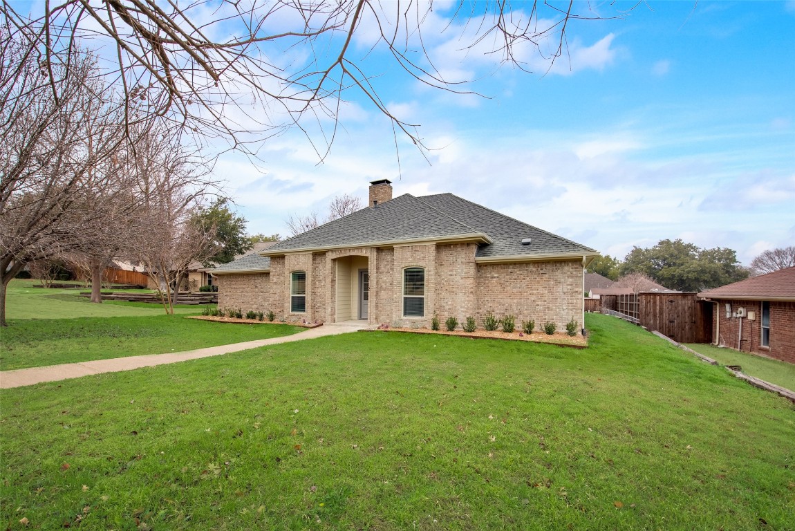 2112 Meadowview Court Garland TX 75043