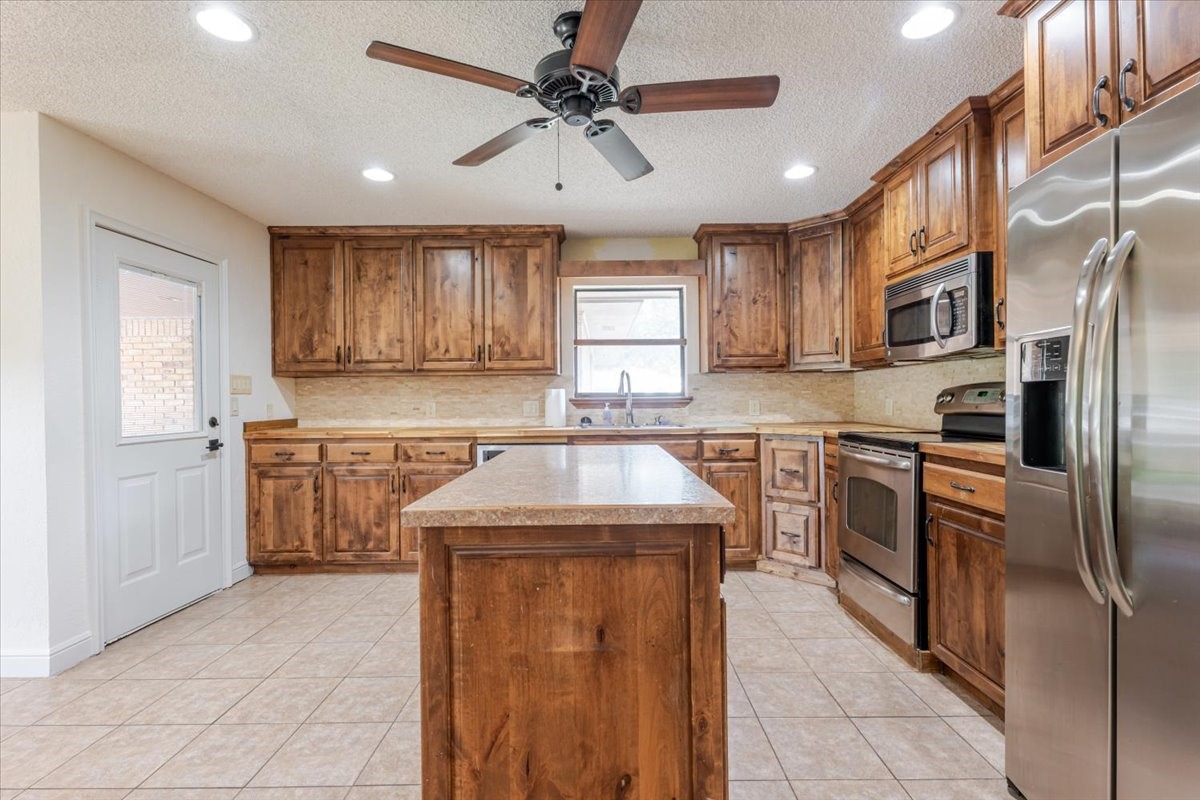 606 Grindstone Road Brock TX 76087