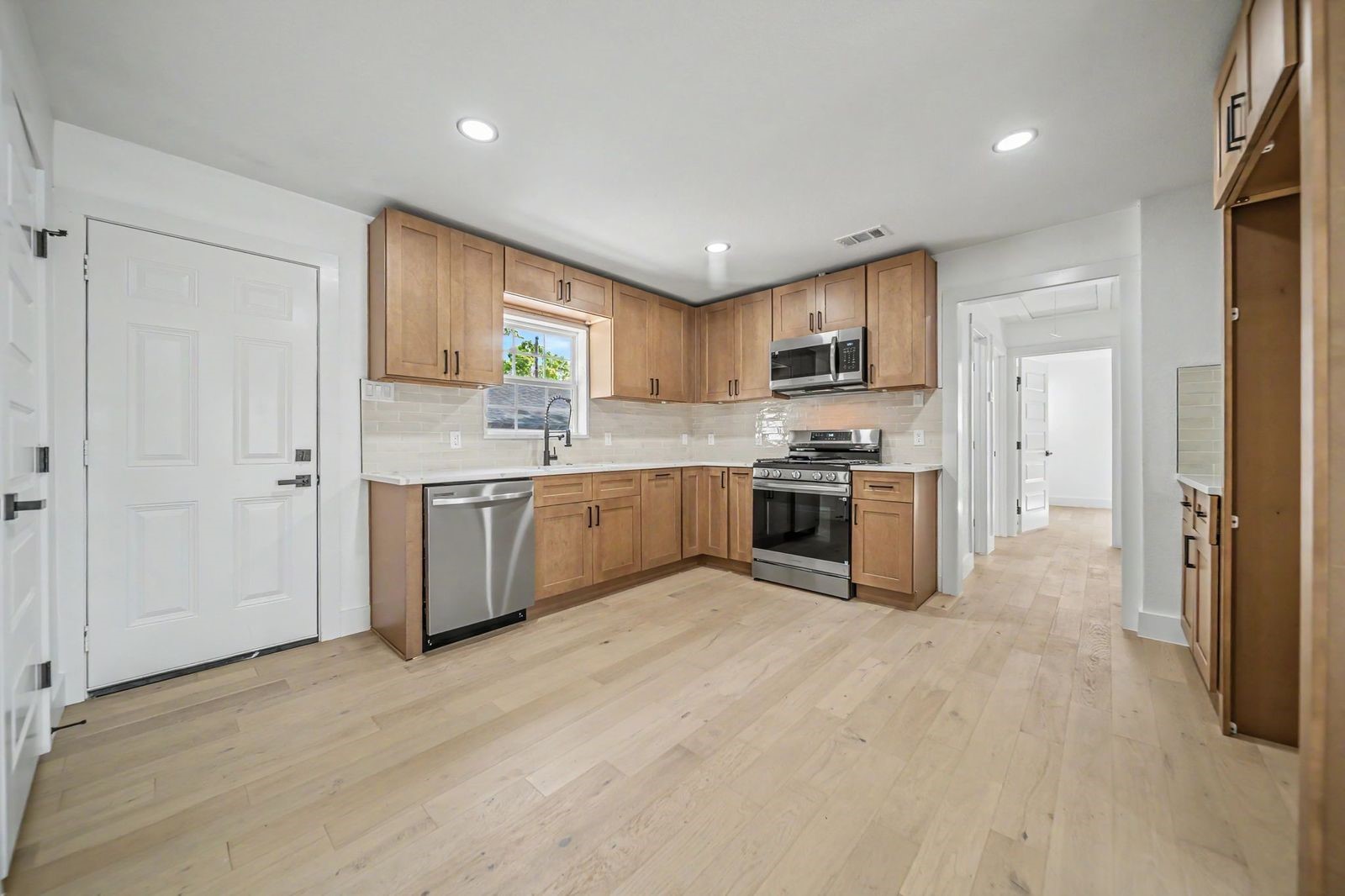 301 Buhler Drive Garland TX 75040