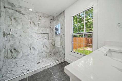 301 Buhler Drive Garland TX 75040