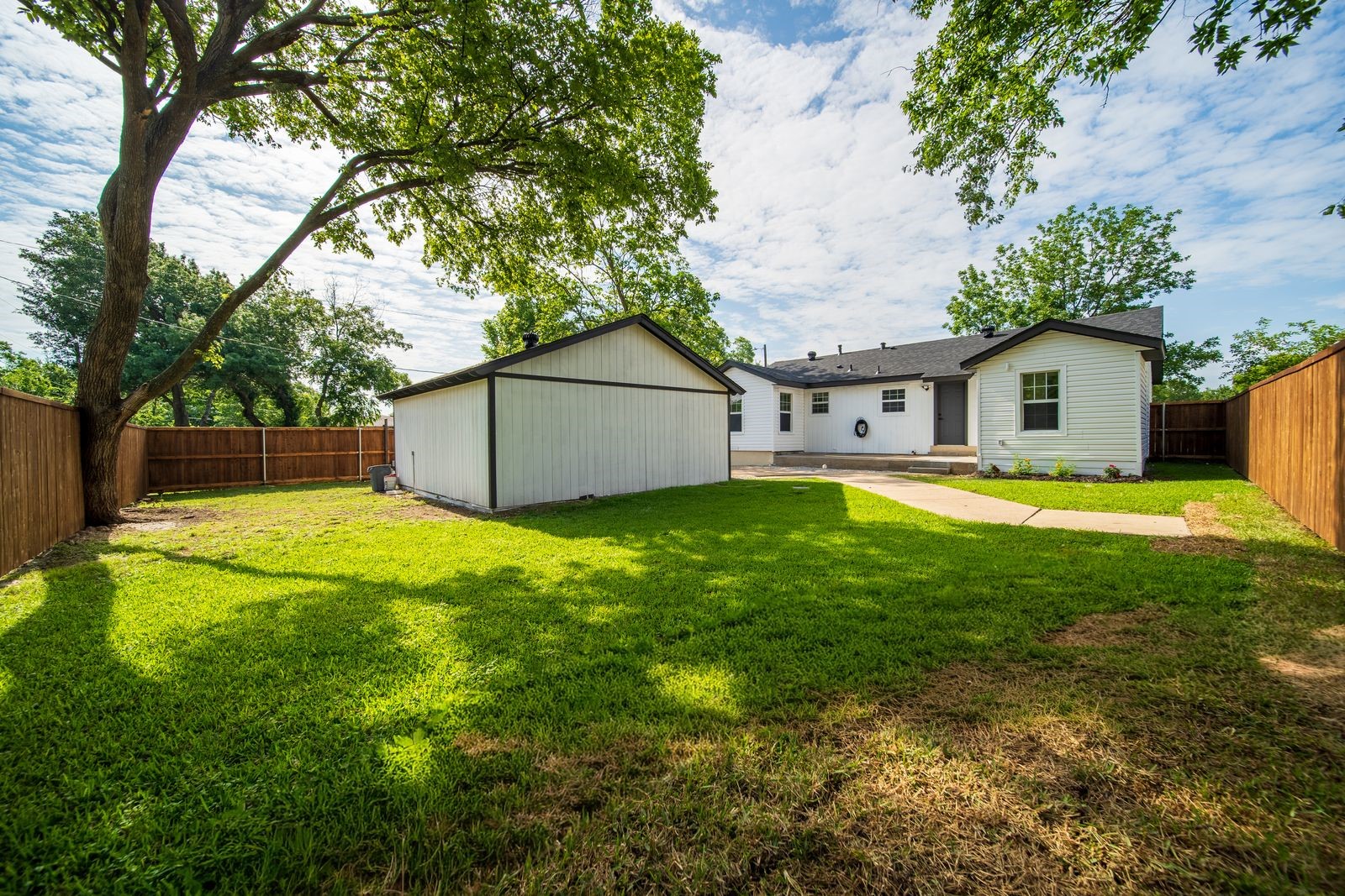 301 Buhler Drive Garland TX 75040