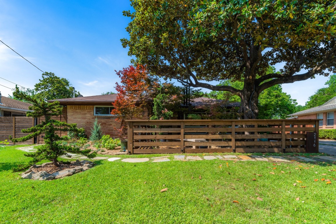 2116 Province Lane Dallas TX 75228