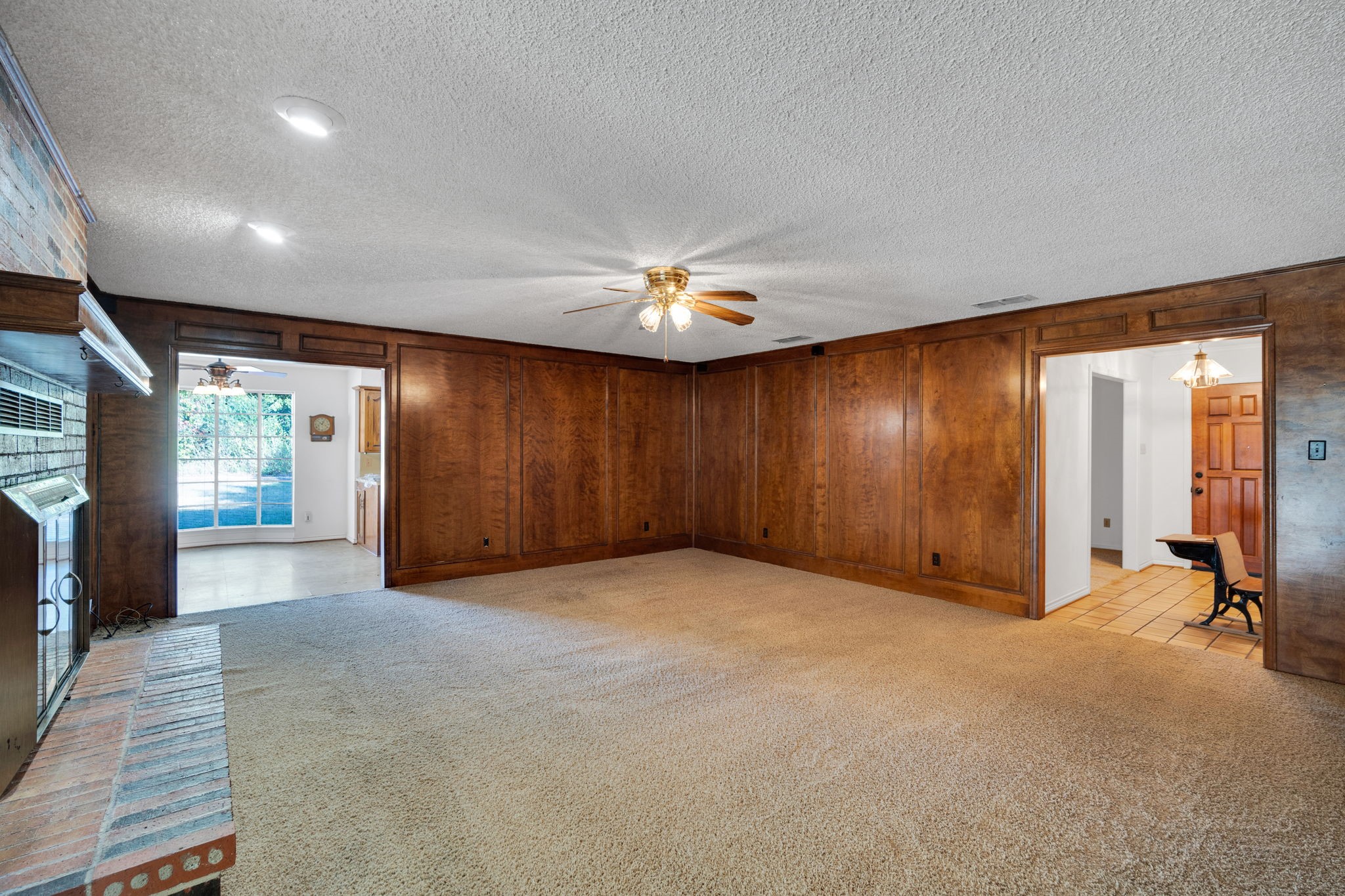 214 Willow Creek Lane Ovilla TX 75154