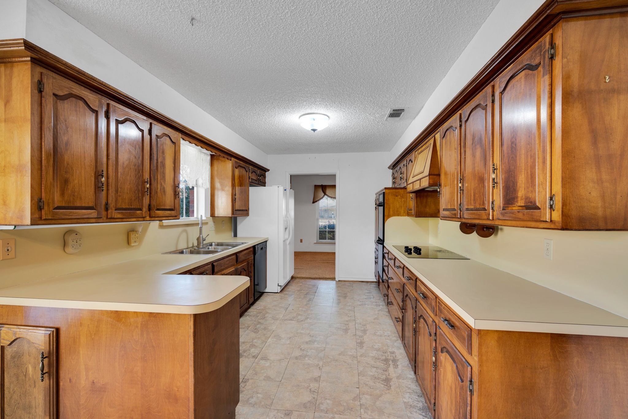 214 Willow Creek Lane Ovilla TX 75154