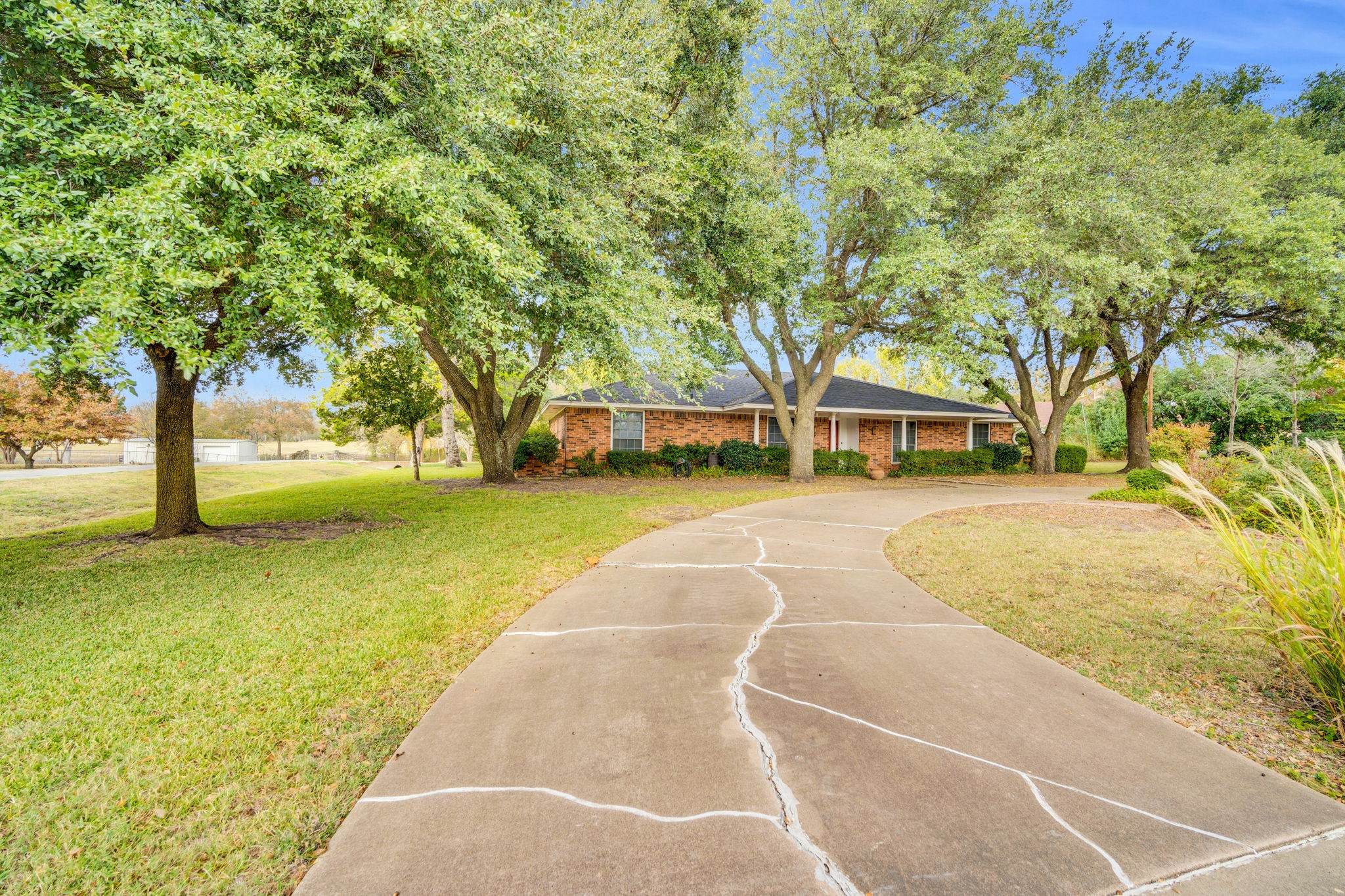 214 Willow Creek Lane Ovilla TX 75154