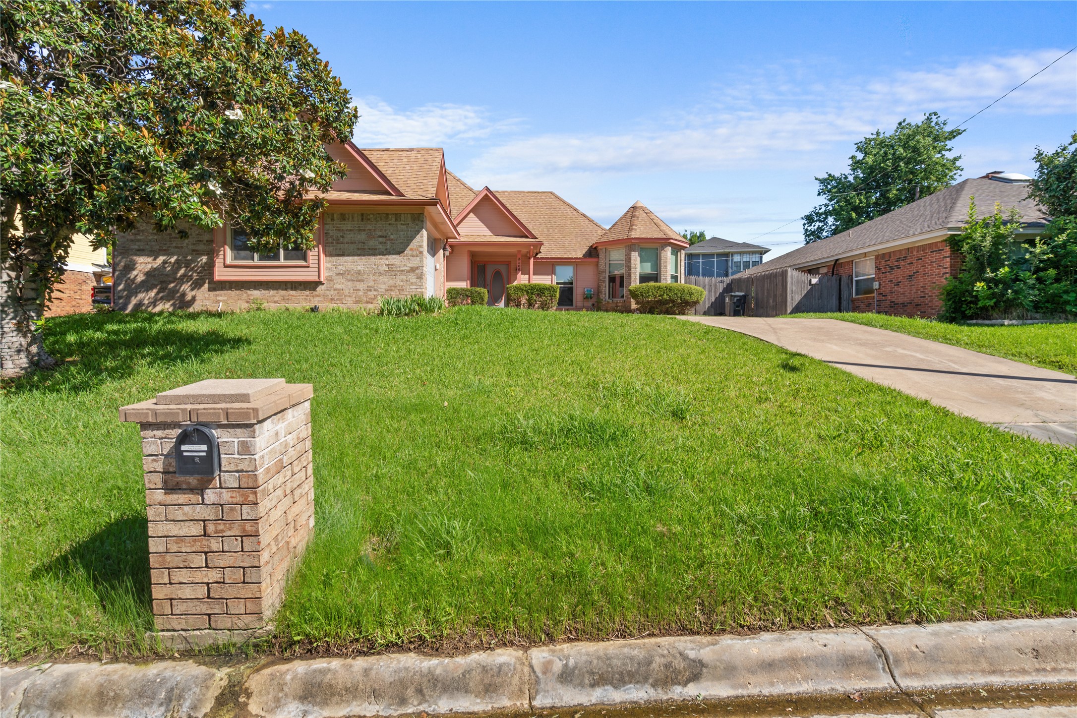 3506 Ruidoso Drive Arlington TX 76017