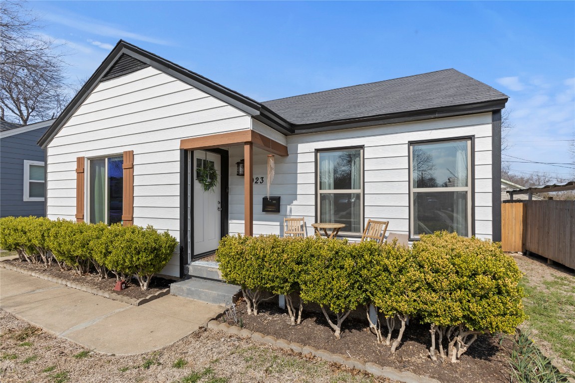 2923 Ivandell Avenue Dallas TX 75211