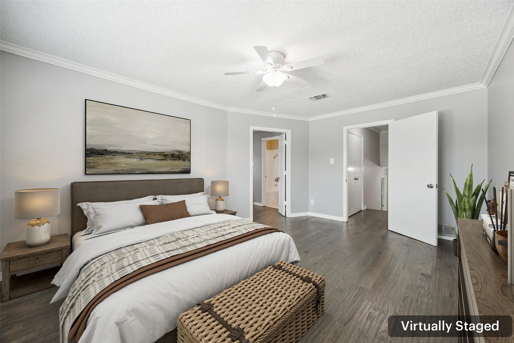 207 E Harwood Road Euless TX 76039