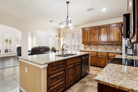 10708 Leesa Drive Mckinney TX 75072