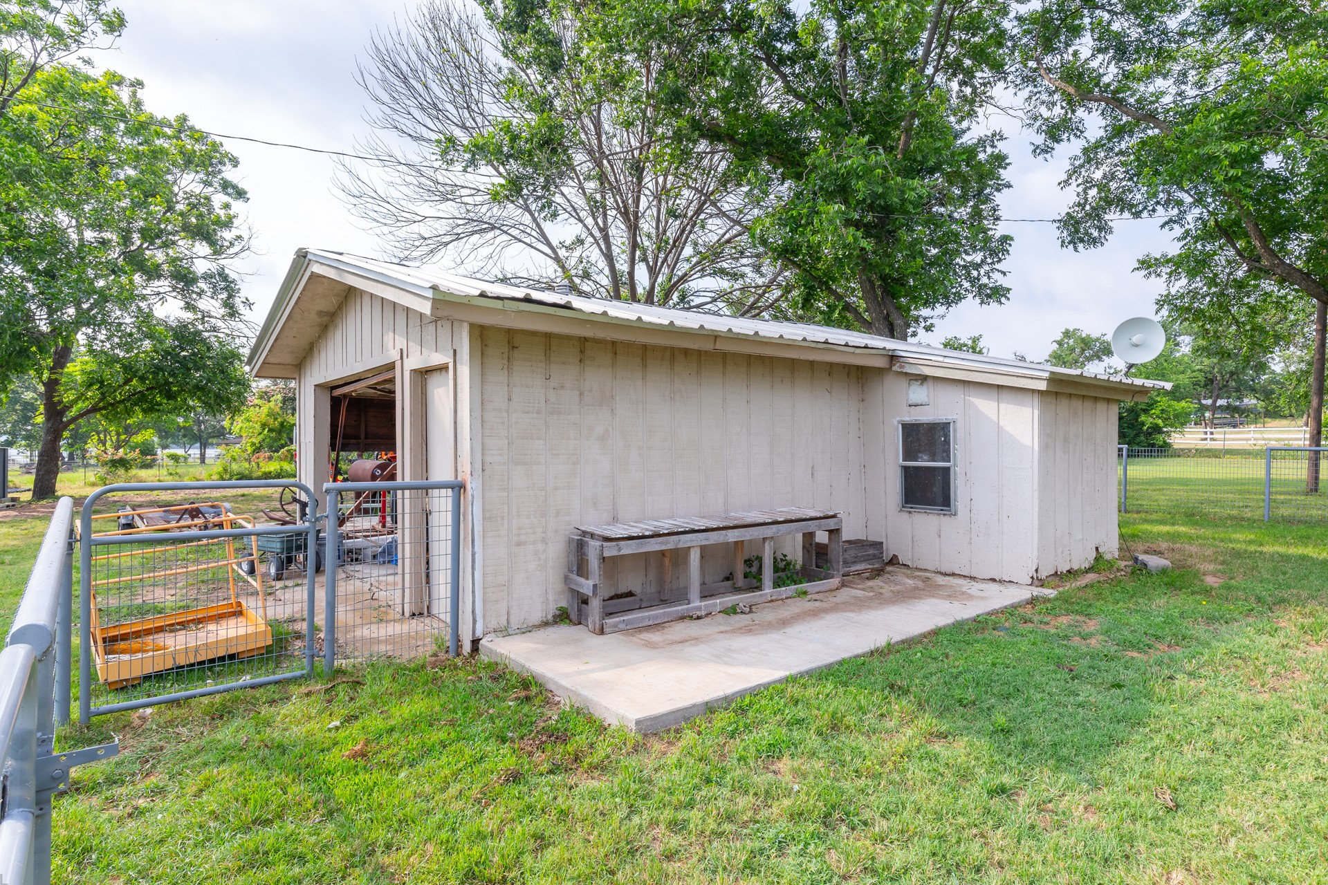 813 County Road 237 Eastland TX 76448