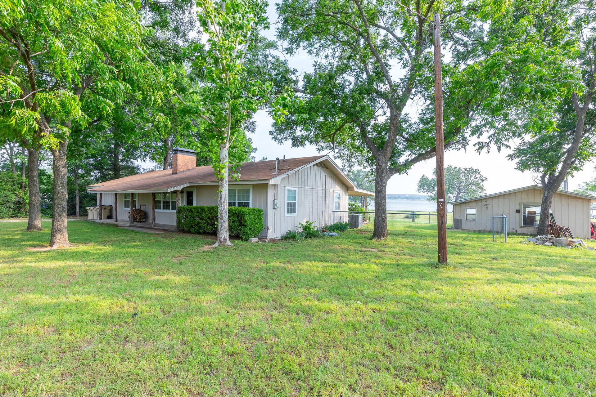 813 County Road 237 Eastland TX 76448